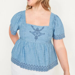 NWOT Old Navy Chambray Denim Embroidered Top in Size 2X